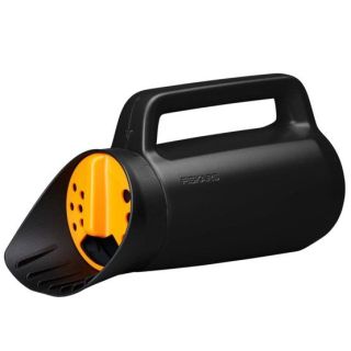 Ruční sypač FISKARS Solid™ 1057076